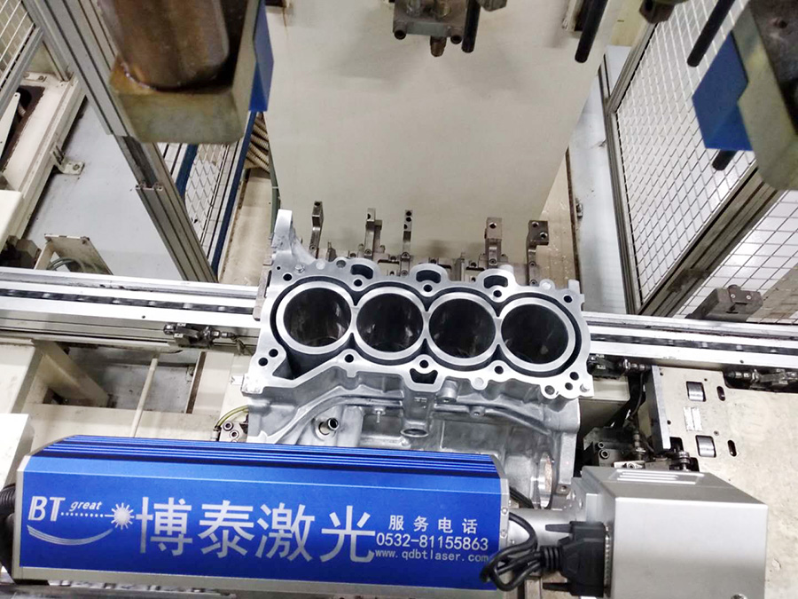 我公司生產(chǎn)的激光打標(biāo)機用于現(xiàn)代和起亞發(fā)動機打標(biāo)